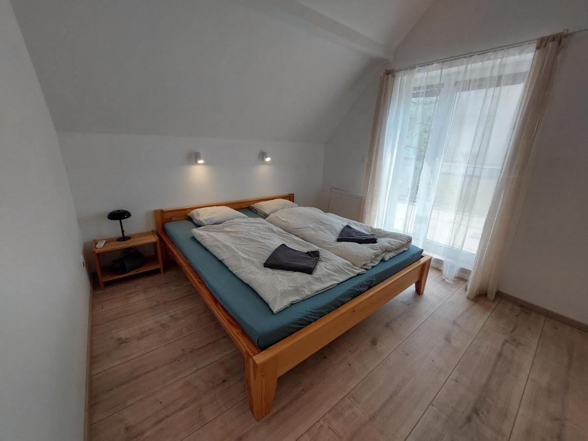 Utulny Apartman V Bratislava 4 Exteriör bild