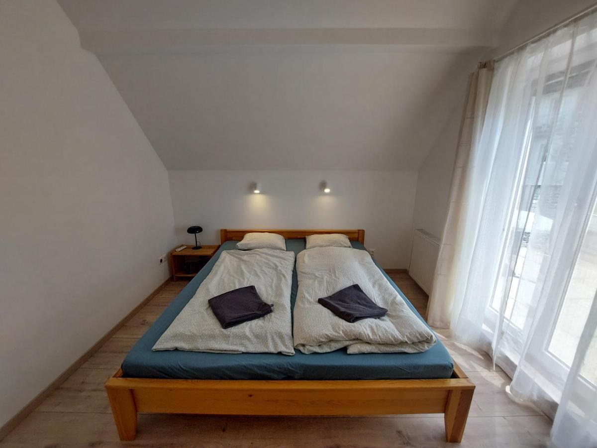 Utulny Apartman V Bratislava 4 Exteriör bild