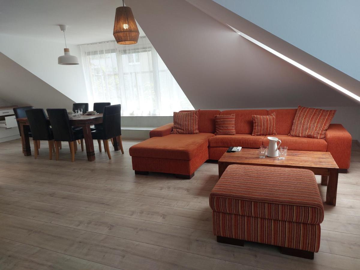 Utulny Apartman V Bratislava 4 Exteriör bild
